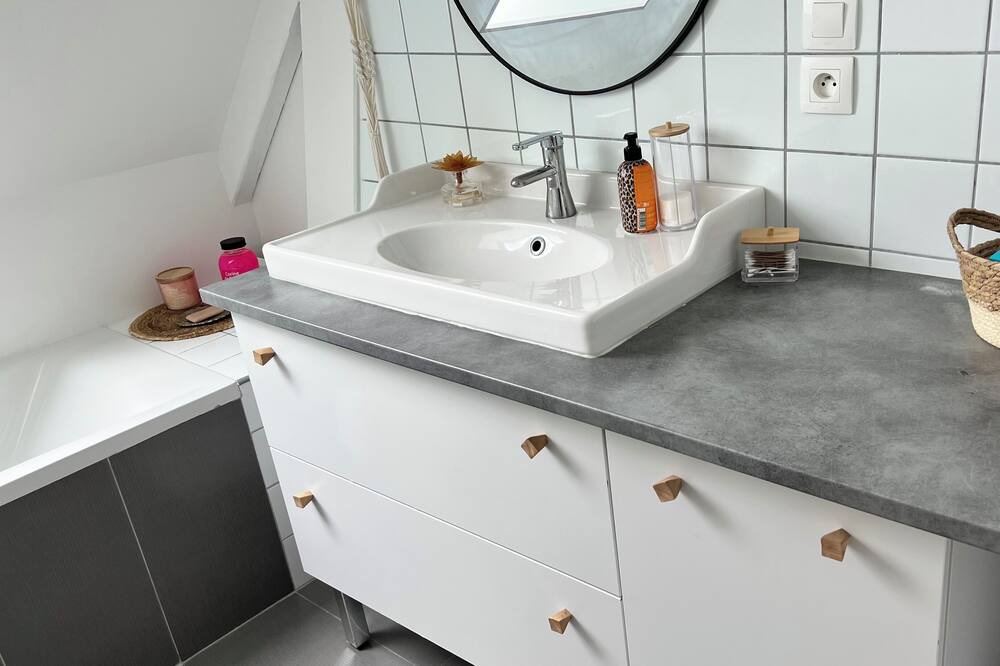 Photo of Bathroom in Laigne-en-Belin