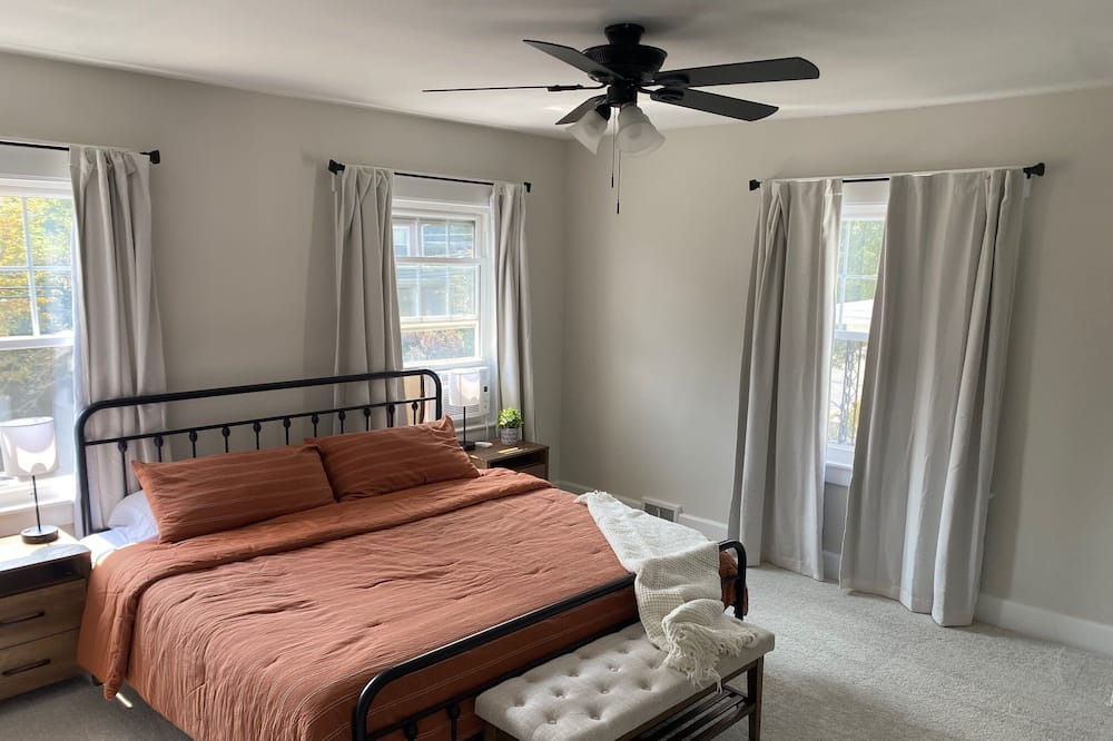 Photo of Bedroom in West Reading