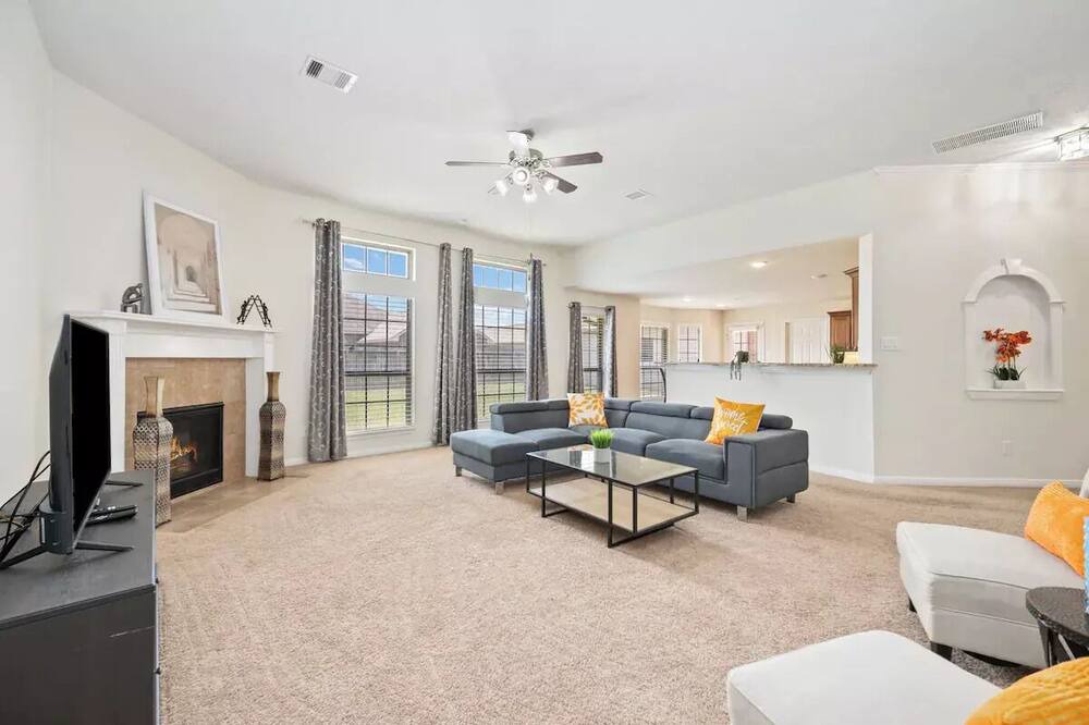 Photo of Livingroom in Manvel