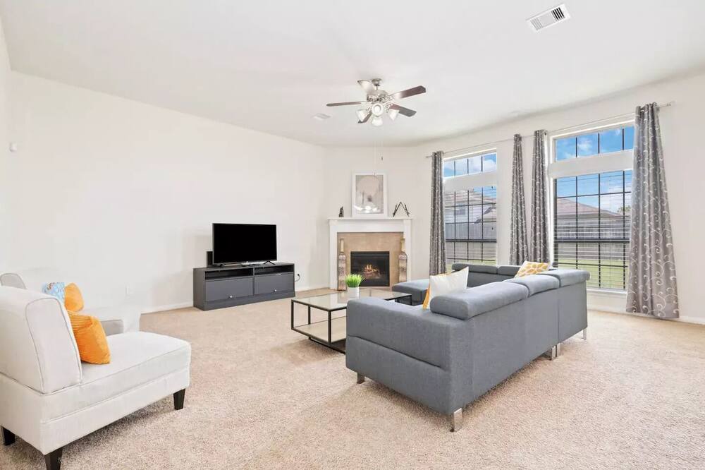 Photo of Livingroom in Manvel
