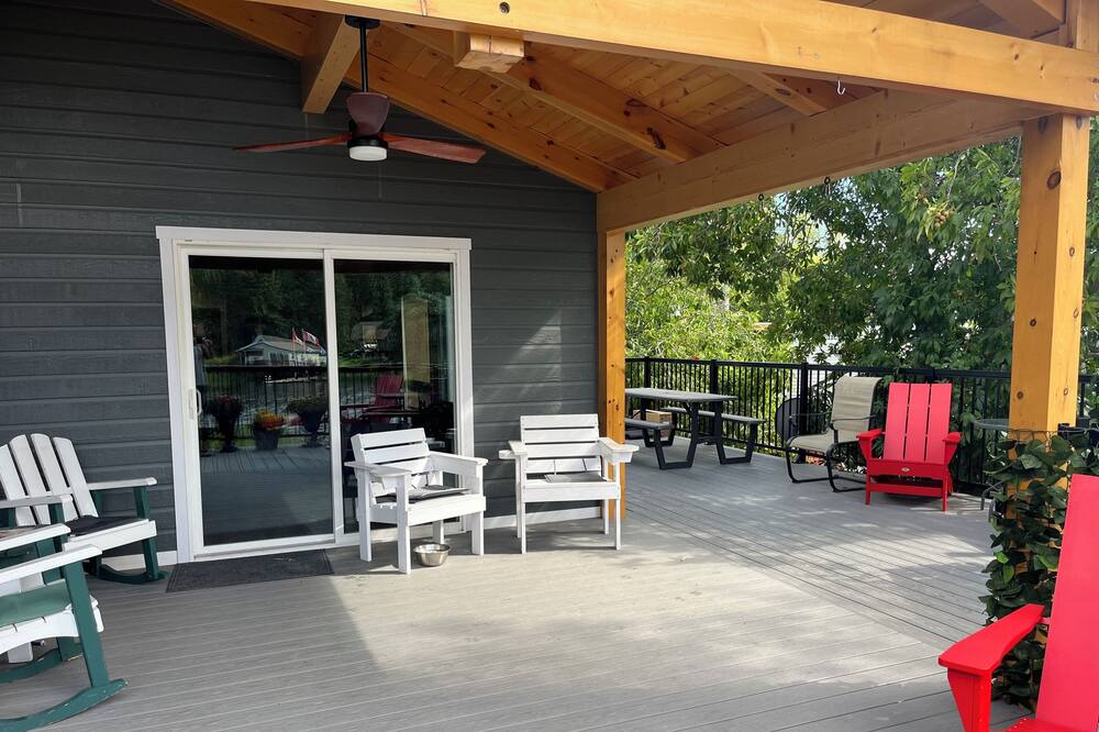Photo of Patio Balcony in Pointe du Bois