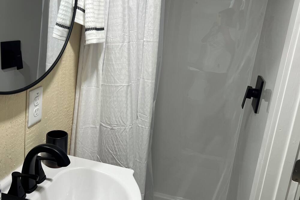 Photo of Bathroom in Plant City