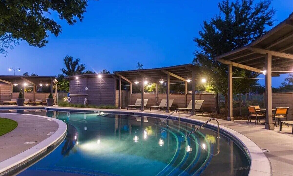 Photo of Outdoor in Aubrey