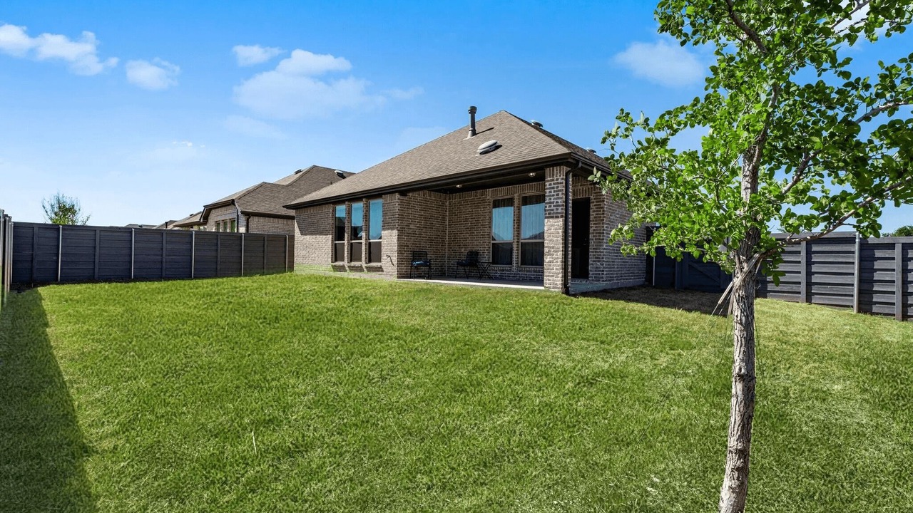 Photo of Outdoor in Aubrey
