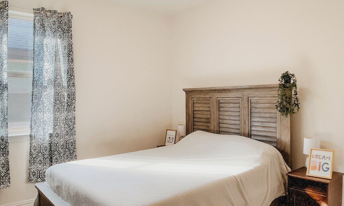 Photo of Bedroom in Aubrey