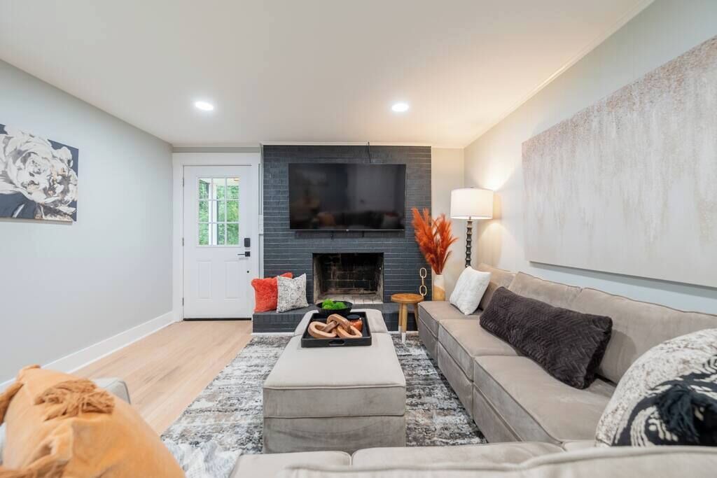 Photo of Livingroom in Blacksburg