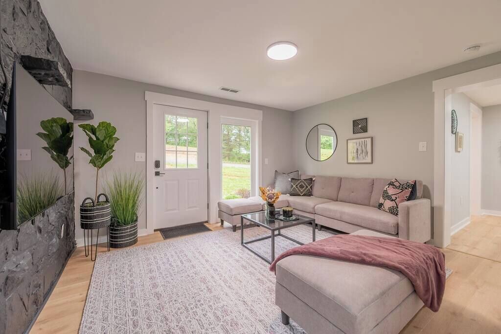Photo of Livingroom in Blacksburg