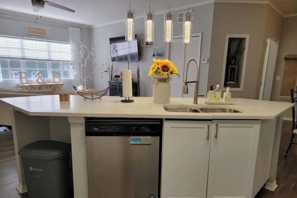 Photo of Kitchen in Thonotosassa