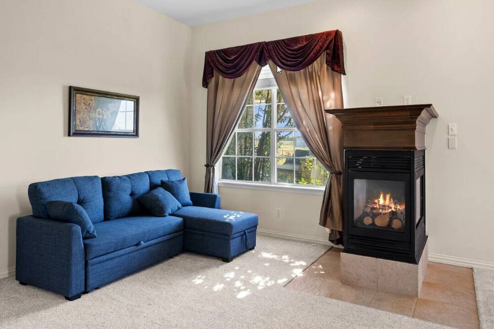 Photo of Livingroom in Fate