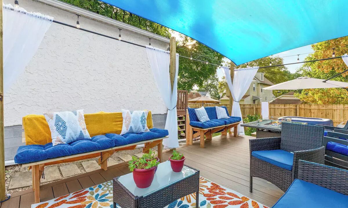 Photo of Patio Balcony in Foxcroft Square