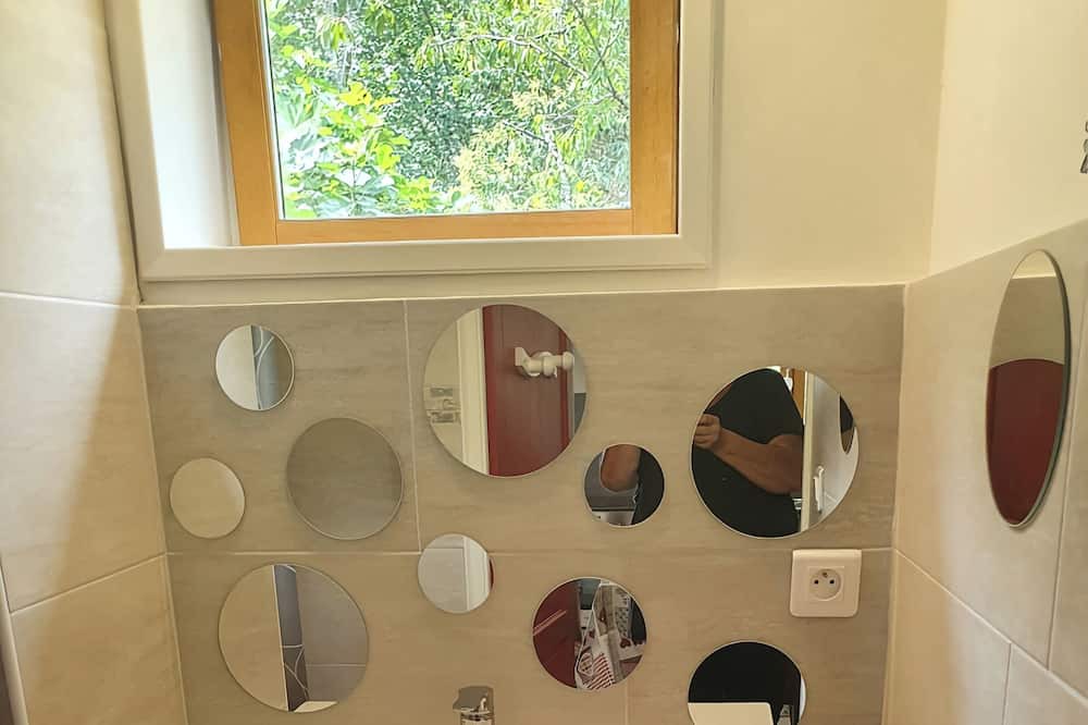 Photo of Bathroom in Grenade