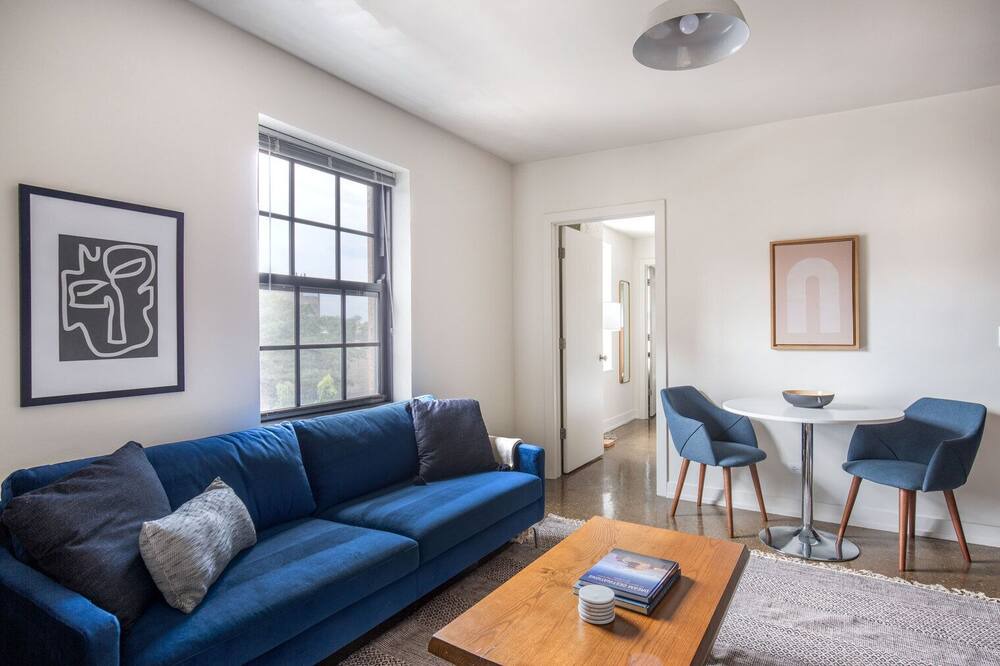 Photo of Livingroom in Uptown