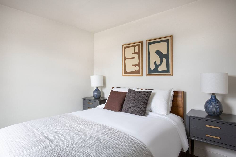 Photo of Others in Uptown