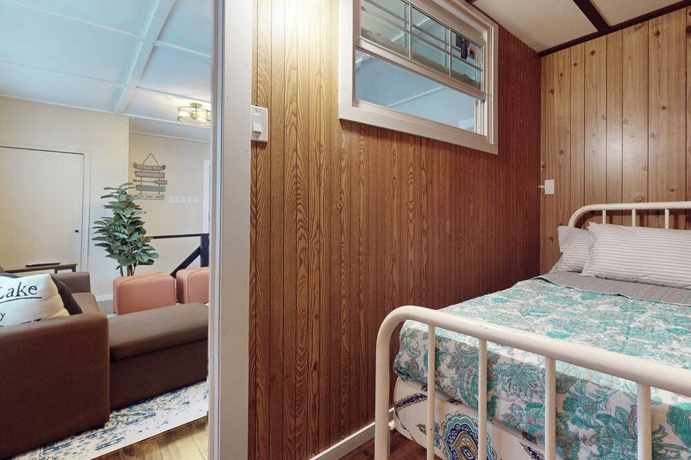 Photo of Bedroom in Roseneath
