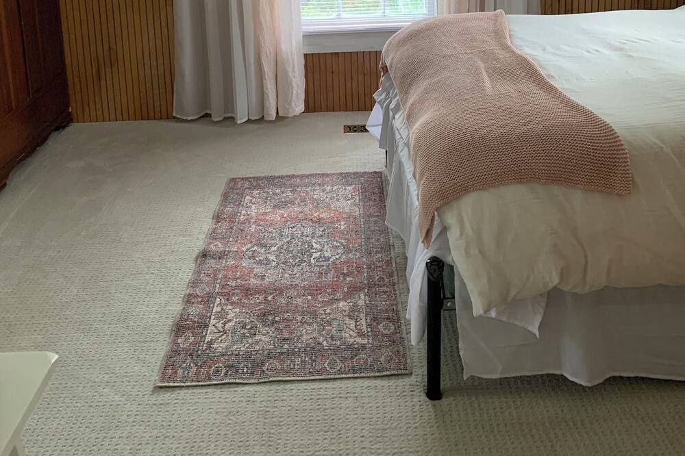 Photo of Bedroom in Edenton