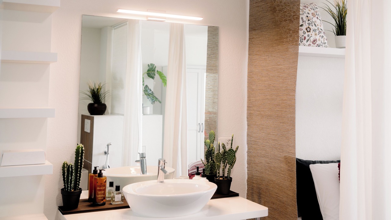 Photo of Bathroom in Rolle