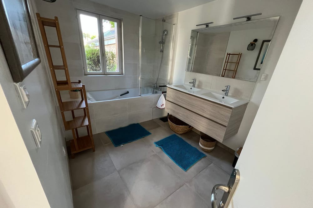 Photo of Bathroom in Cellettes