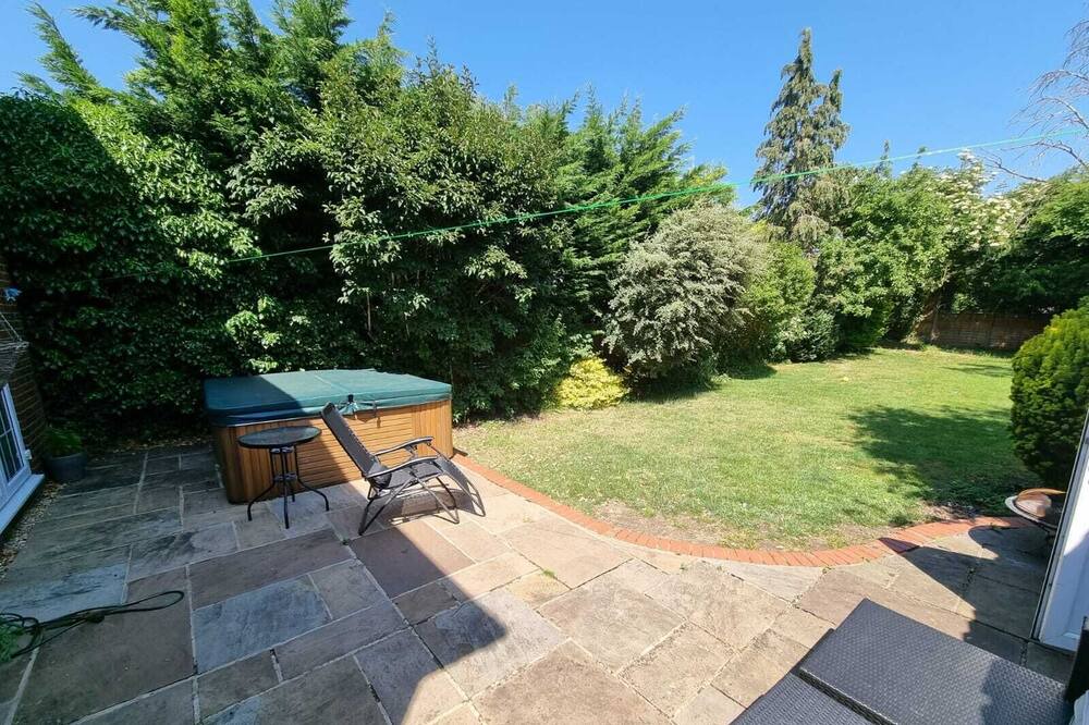 Photo of Outdoor in Luton