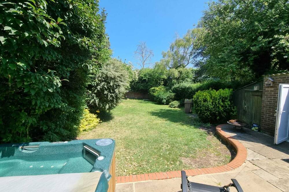 Photo of Outdoor in Luton