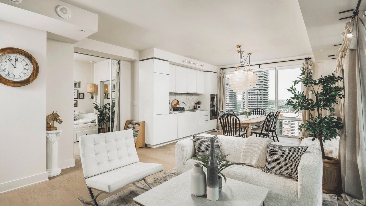 Photo of Livingroom in Church and Wellesley
