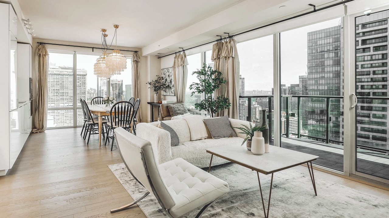 Photo of Livingroom in Church and Wellesley