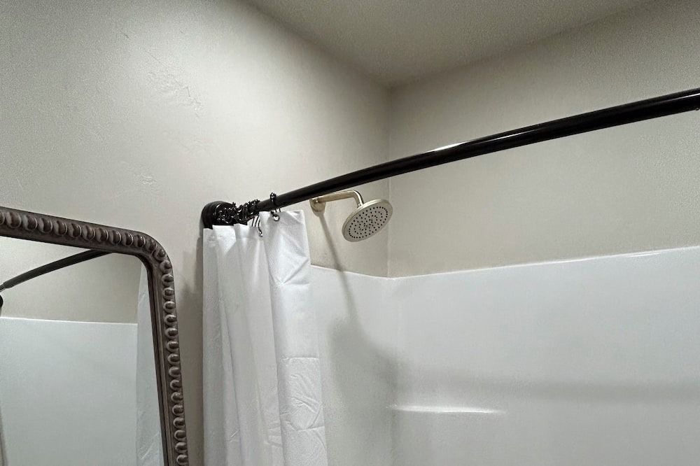 Photo of Bathroom in Perryton