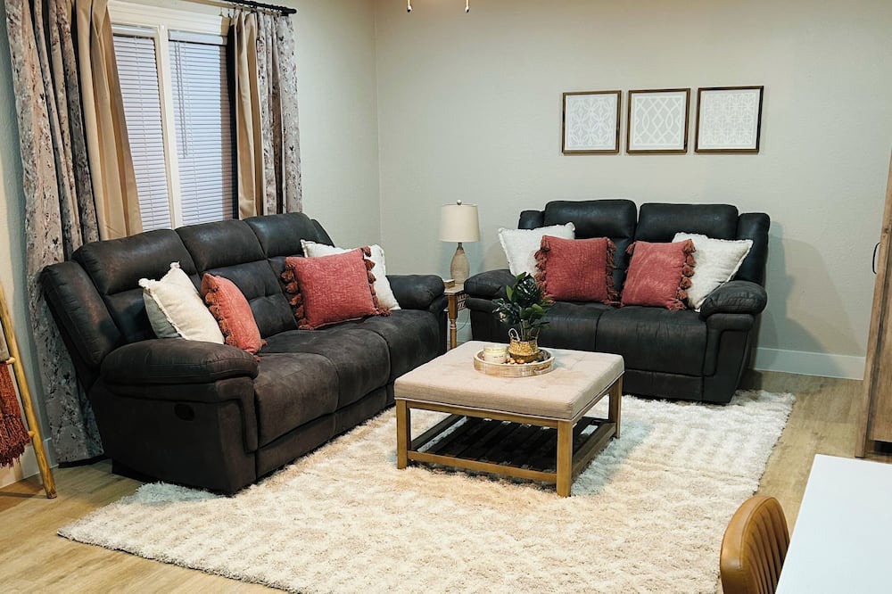 Photo of Livingroom in Perryton