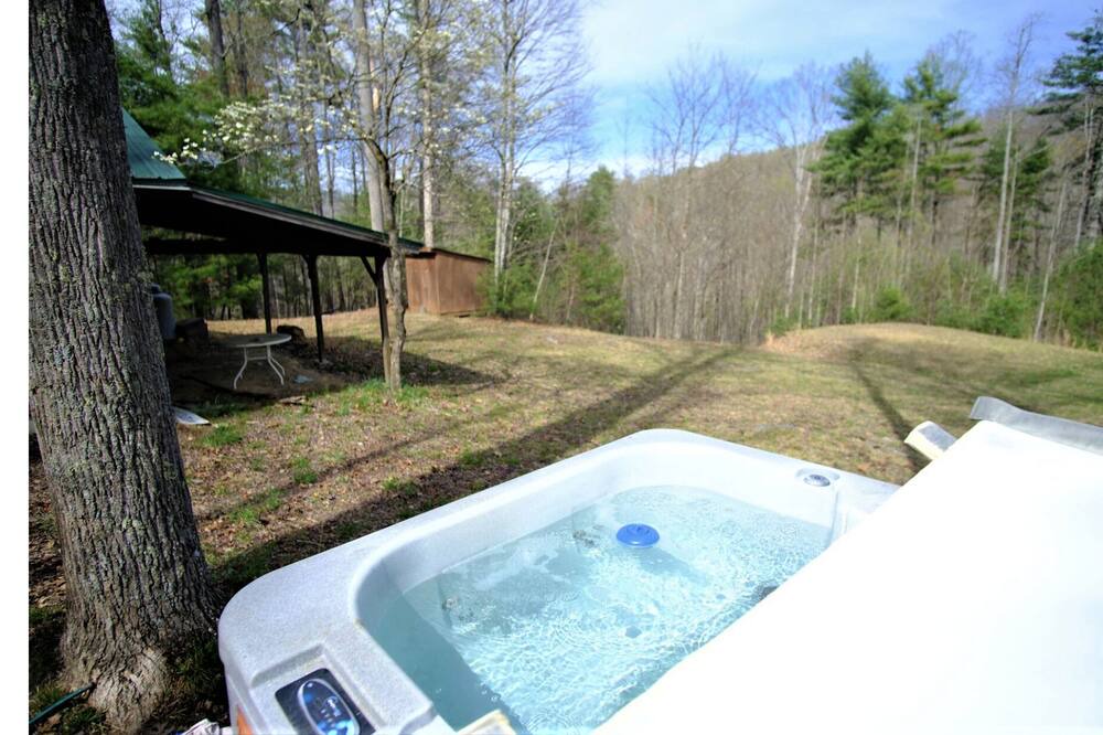 Photo of Outdoor in Hendersonville