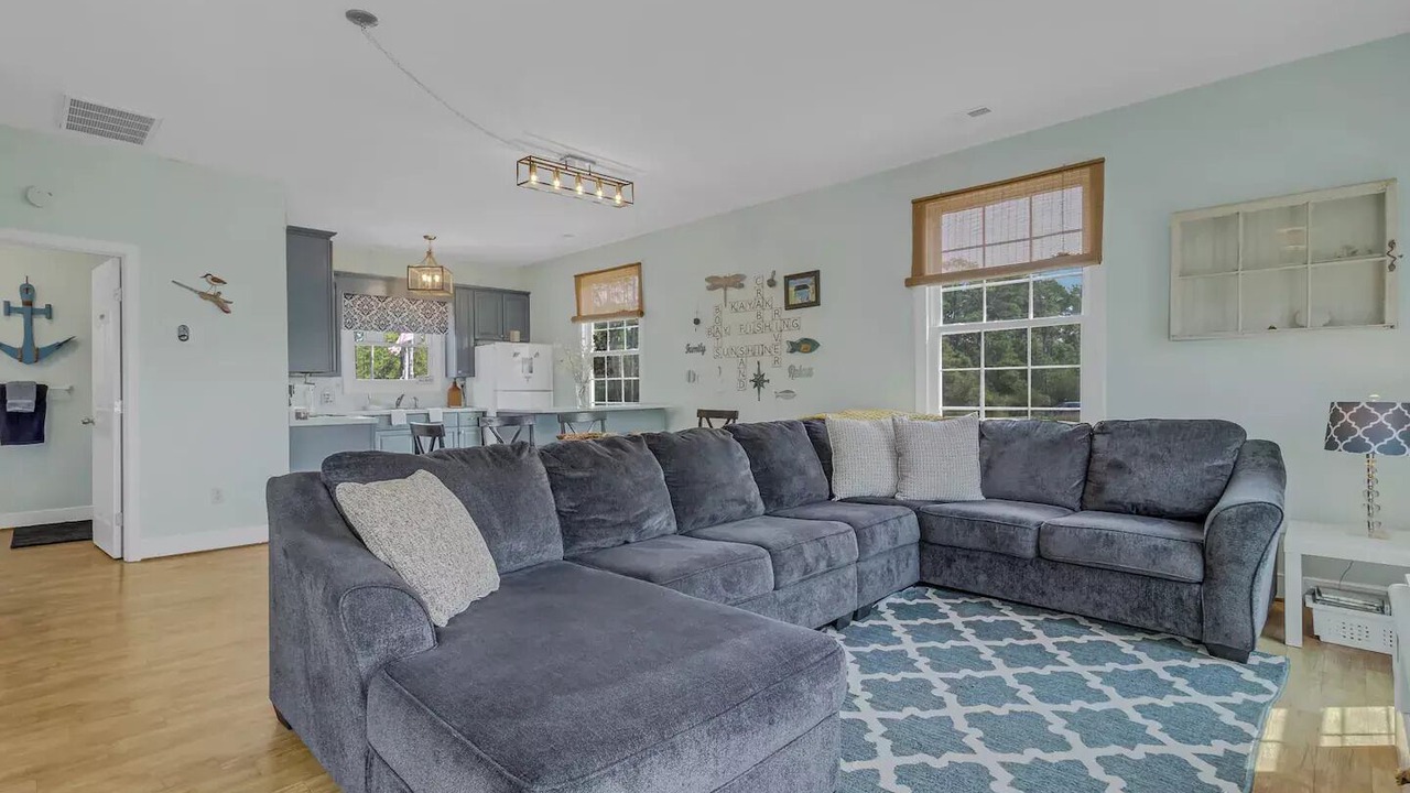 Photo of Livingroom in Windmill Point
