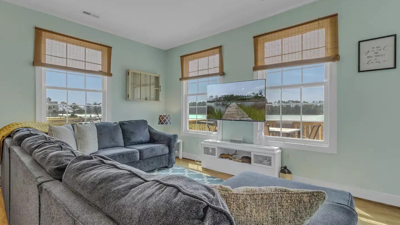 Photo of Livingroom in Windmill Point