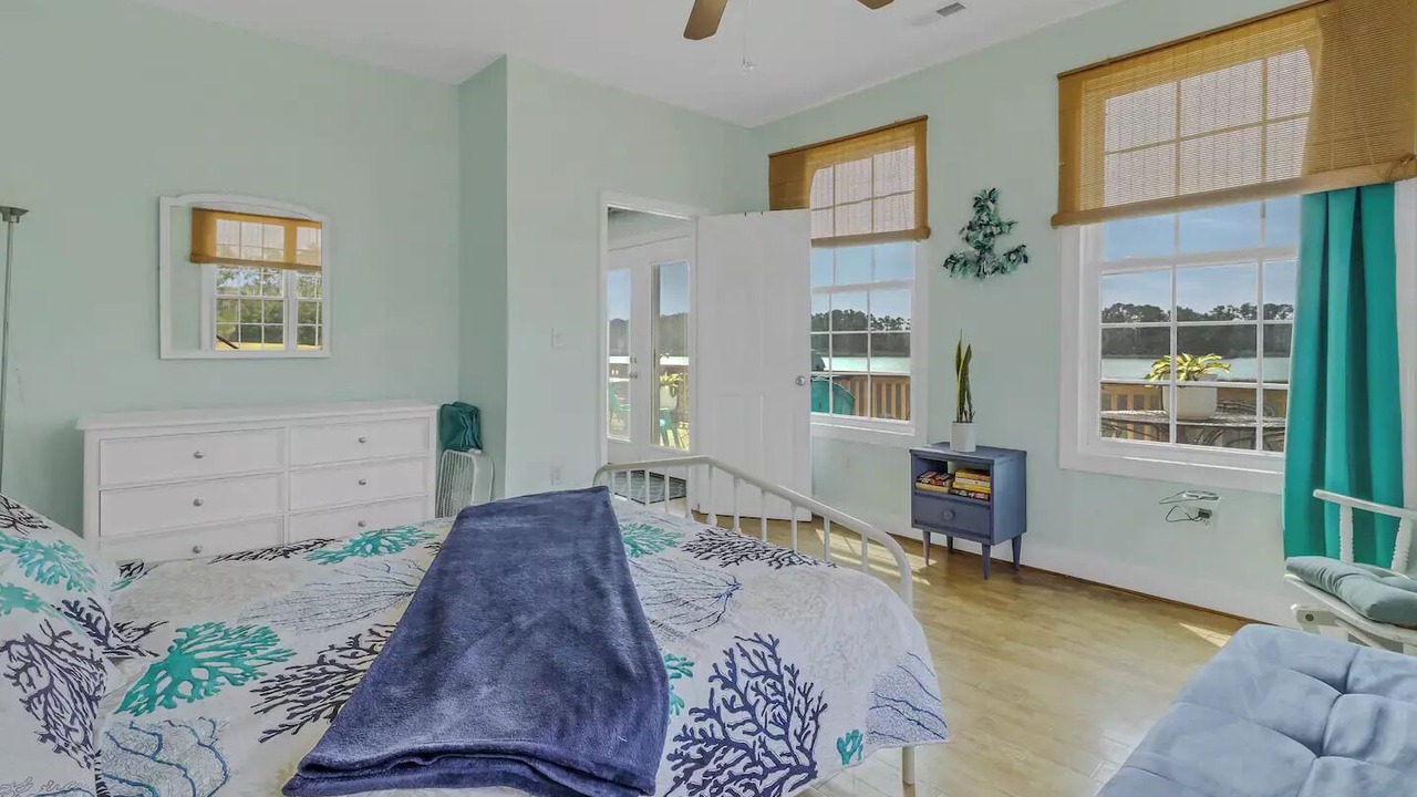 Photo of Livingroom in Windmill Point