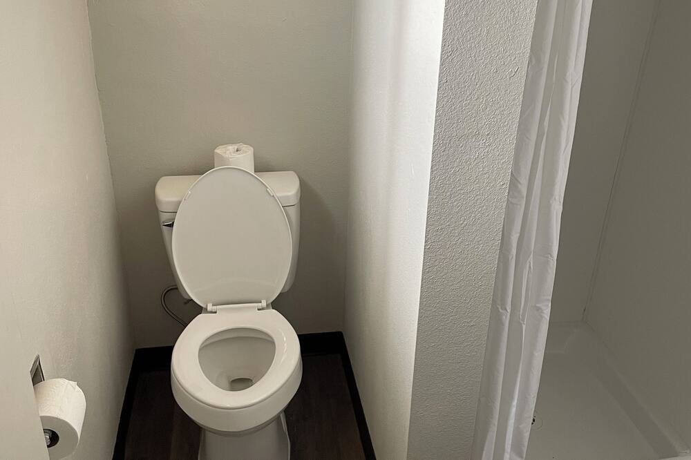 Photo of Bathroom in Artesia