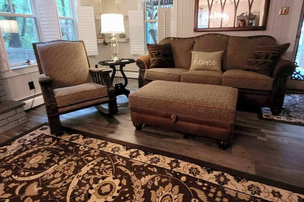 Photo of Livingroom in Mount Gretna Heights