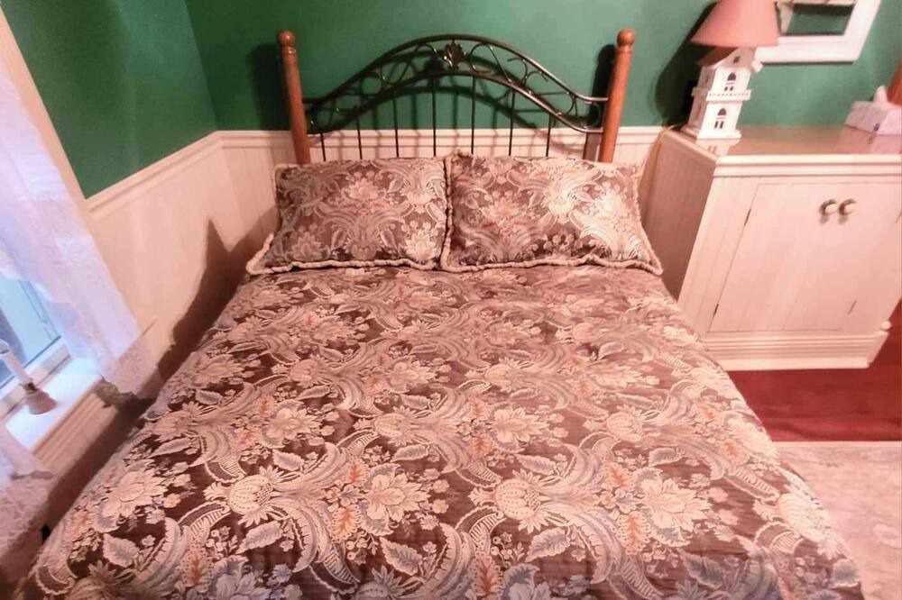 Photo of Bedroom in Mount Gretna Heights