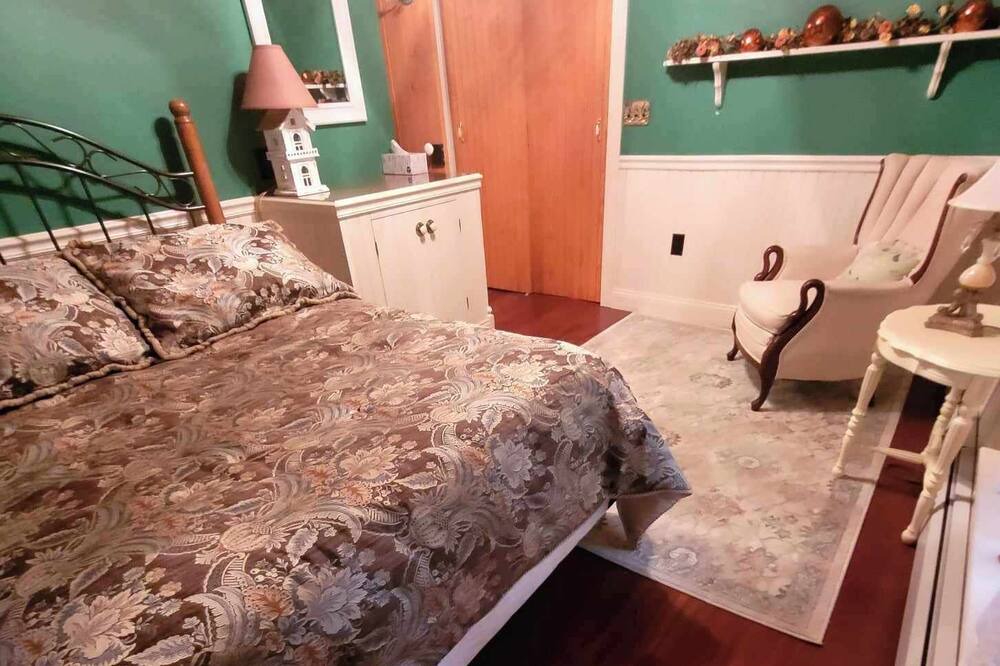 Photo of Bedroom in Mount Gretna Heights