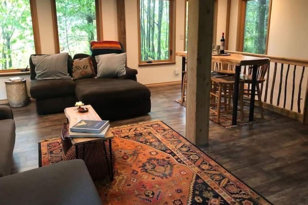 Photo of Livingroom in Concrete