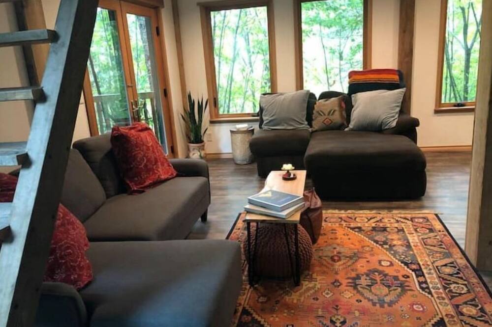 Photo of Livingroom in Concrete