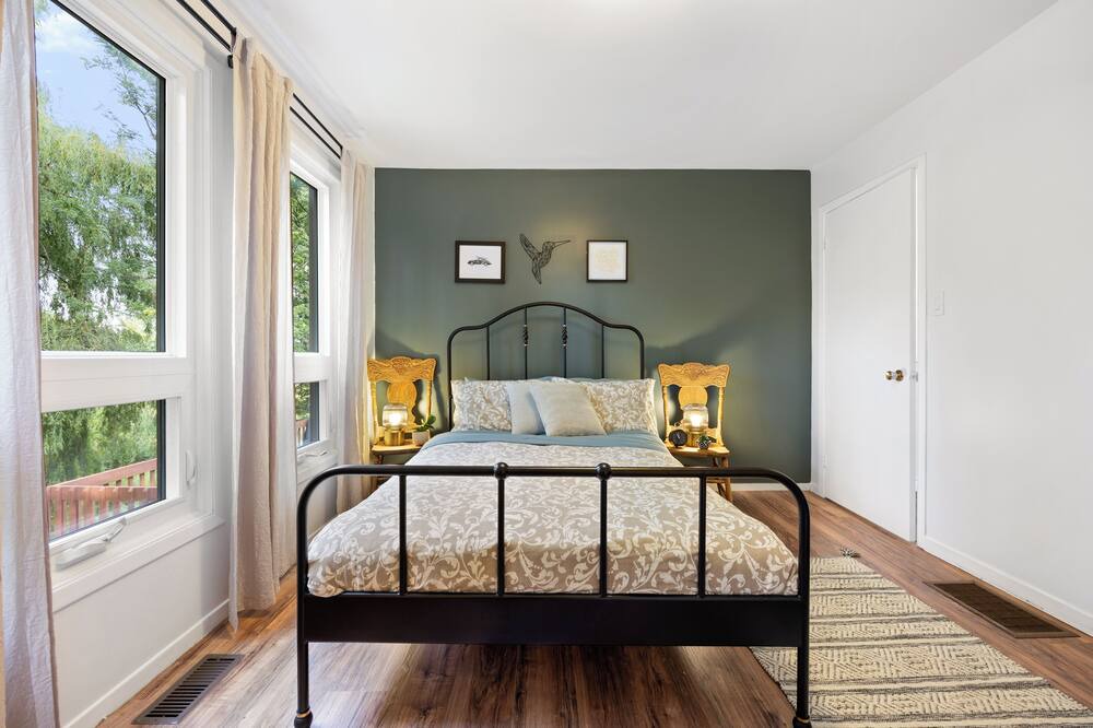 Photo of Bedroom in Richmond Hill