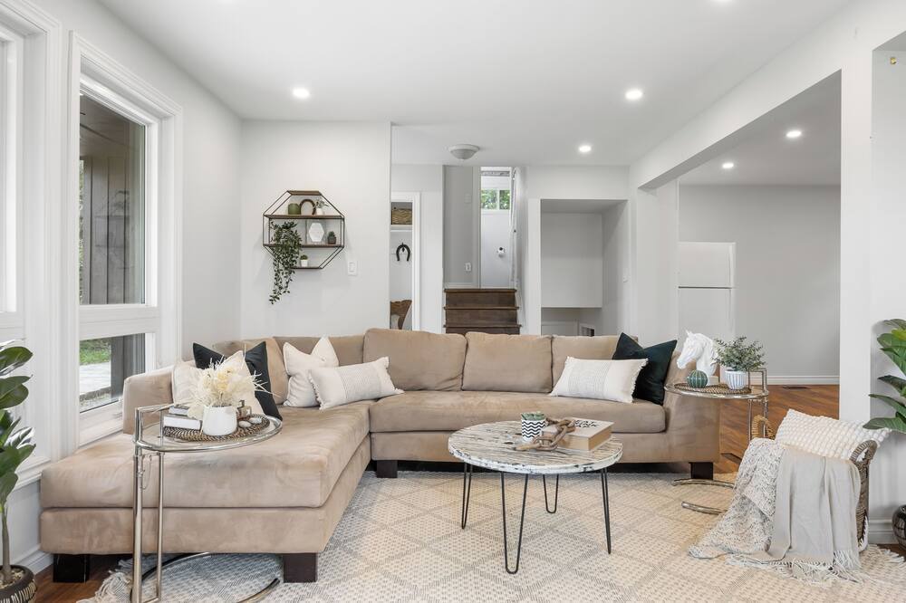 Photo of Livingroom in Richmond Hill