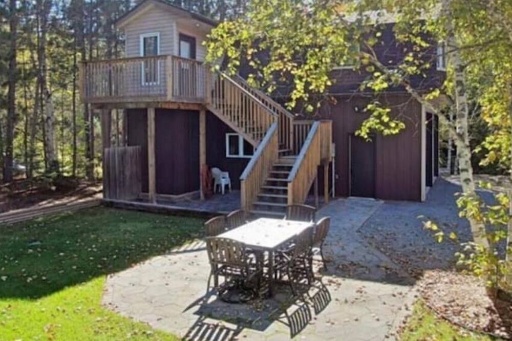 Photo of Patio Balcony in Hastings Highlands