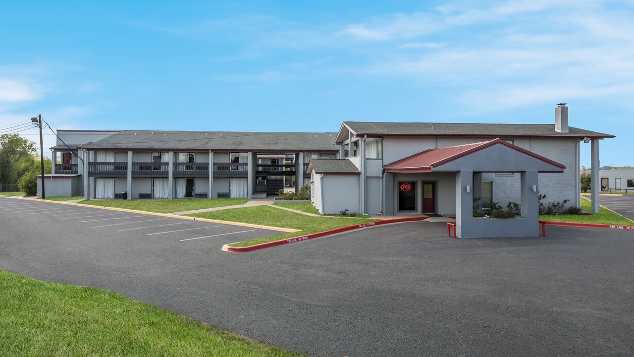 Photo of Outdoor in Madisonville