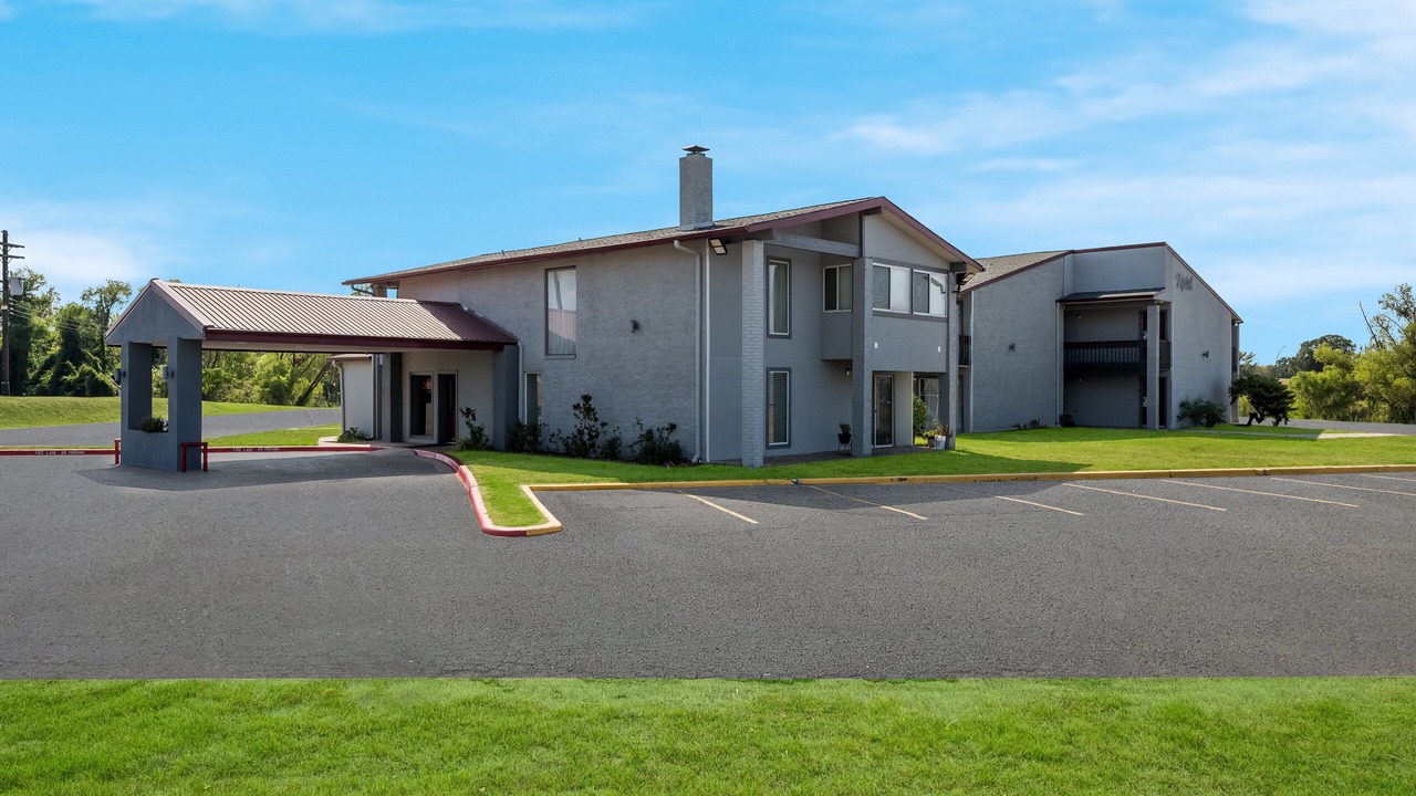 Photo of Outdoor in Madisonville