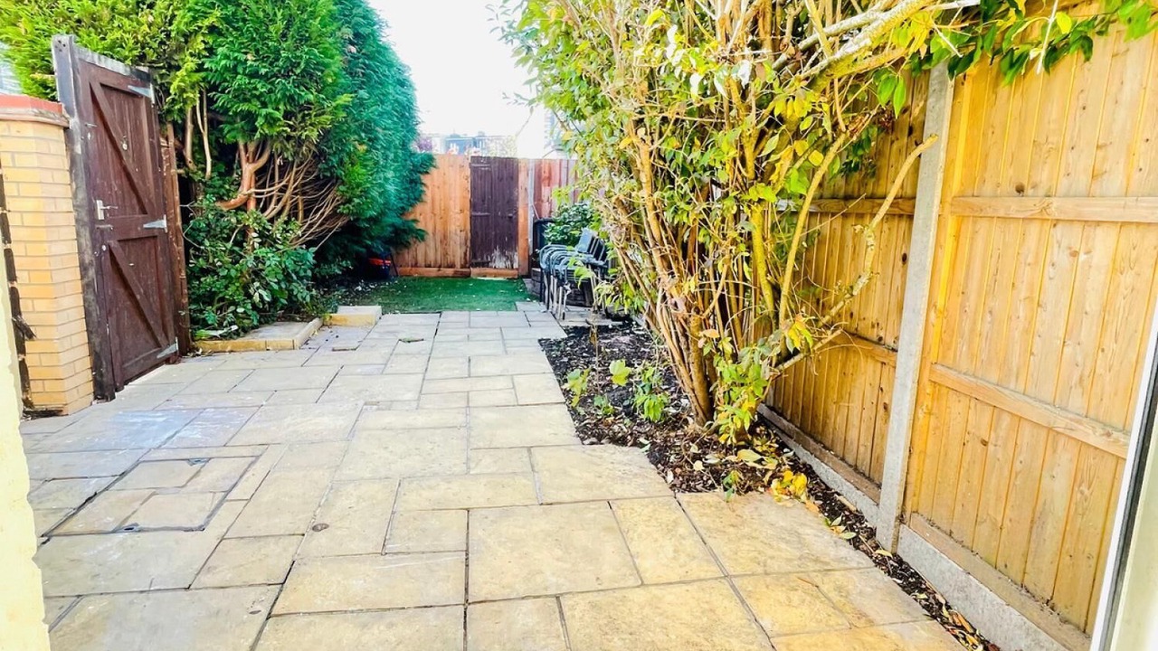 Photo of Others in Arbury