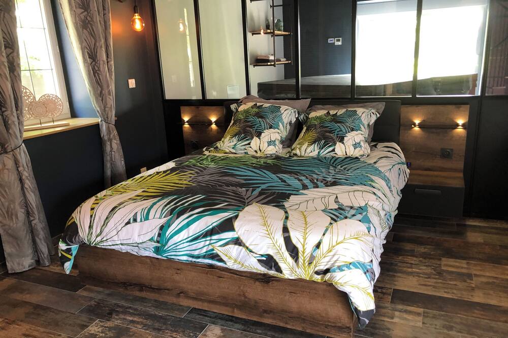 Photo of Bedroom in Marigny-Marmande