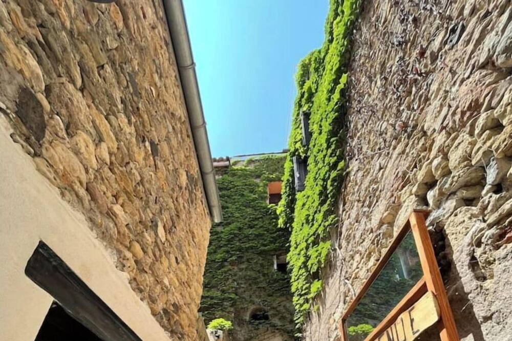 Photo of Outdoor in Roujan