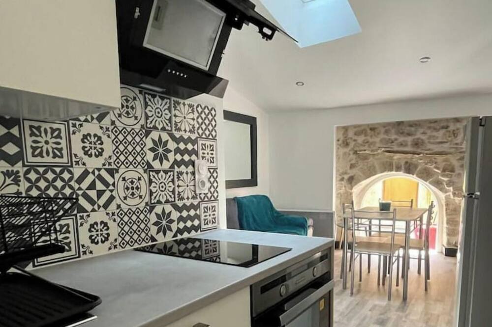 Photo of Kitchen in Roujan