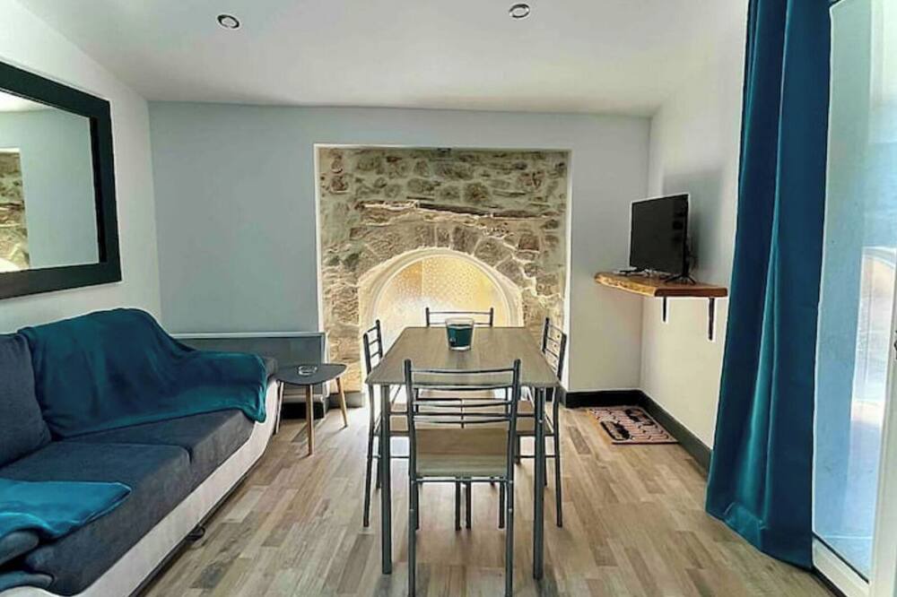 Photo of Livingroom in Roujan