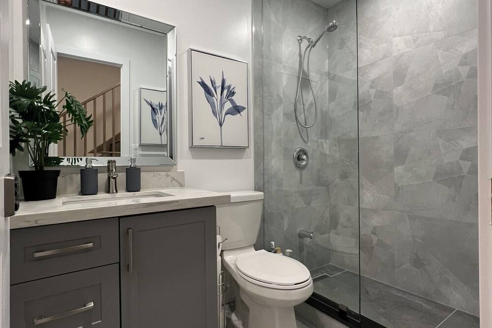Photo of Bathroom in Markham