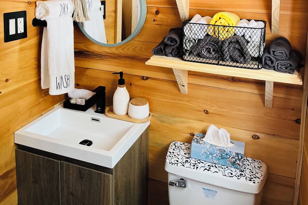 Photo of Bathroom in Mansfield-et-Pontefract