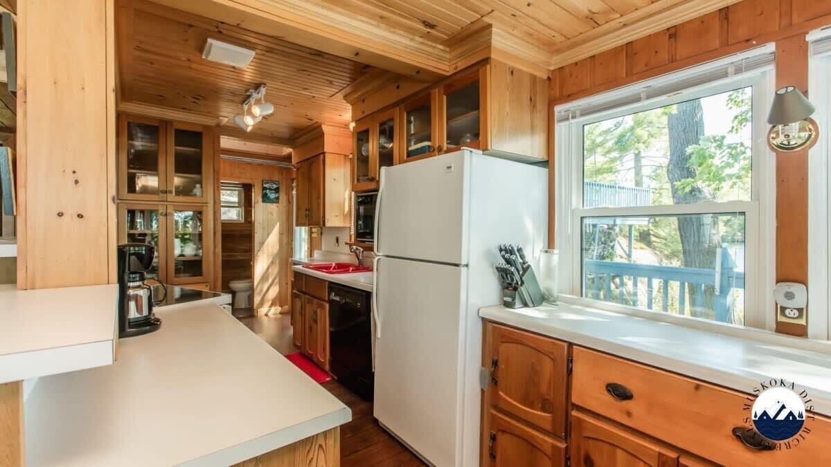 Photo of Kitchen in Georgian Bay